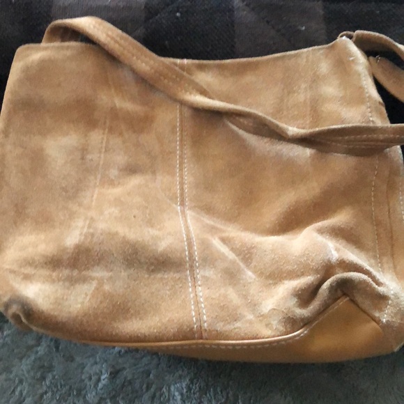 Suede genuine leather tan snaps close hobo type pocketbook one big section - Picture 4 of 7